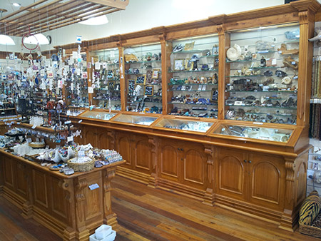 akaroa crystal shop open